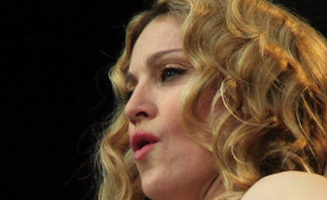 Geriausių Madonnos dainų rinkinyje - ir nauji kūriniai