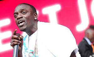 Jungtinių Tautų renginyje Akon'as atliko prieš vergovę nukreiptą dainą (+ video)