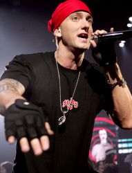 Pirmajį šio amžiaus dešimtmetį JAV žmonės daugiausiai pirko Eminem'o įrašų (+ TOP 10)