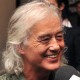 Jack'ui White'ui - gitaros veterano Jimmy Page'o pagyros