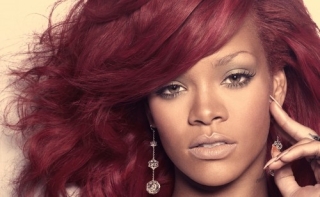 Šeštasis Rihannos studijinis albumas vadinsis „Talk That Talk“