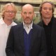 Debiutinį solo albumą ruošia „R.E.M.“ gitaristas Peter‘is Buck‘as