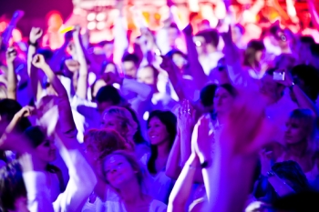 Neaiškumai dėl renginio „Pure Future White – Arena Show 2012“ - ir po jo atšaukimo 
