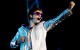 J. Bieber'is patyrė smegenų sukrėtimą, atsitrenkęs į stiklinę sieną, o jo koncerte sužeistos 49 gerbėjos (+ video)