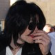 M. Jackson'as ketina grąžinti Paul'ui McCartney turimą 