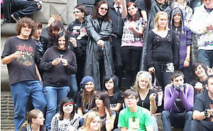 Mančesteryje užfiksuotas pirmasis išpuolis prieš emo kultūros atstovą 
