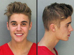 Amerikiečiai jau surinko 40 tūkst. parašų, kad Justiną Bieberį deportuotų atgal į Kanadą