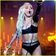 Šiuolaikinis menas: scenoje imitavusi kepamą kiaulę ir leidusi save apvemti Lady Gaga prisilygino Martinui Lutheriui Kingui ir Andy Warholui (+ video) 