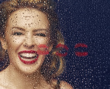 Kaune koncertuosianti Kylie Minogue pristatė itin erotišką klipą