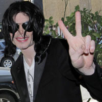 Už 30 pasirodymų Londone Michael'ui Jackson'ui siūloma 45 milijonai svarų
